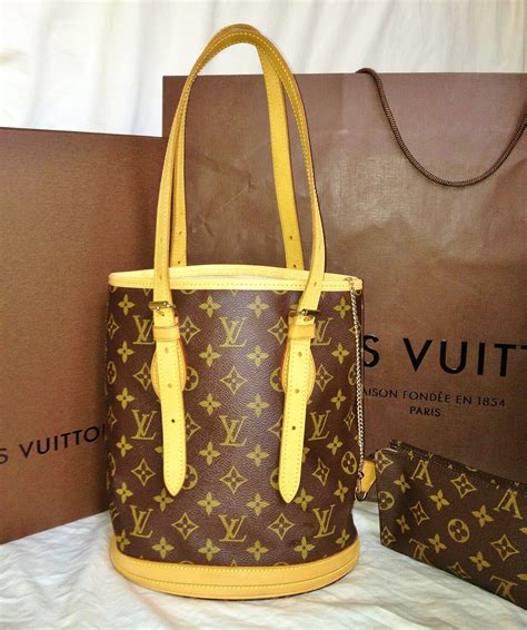 louis vuitton petit bucket fake